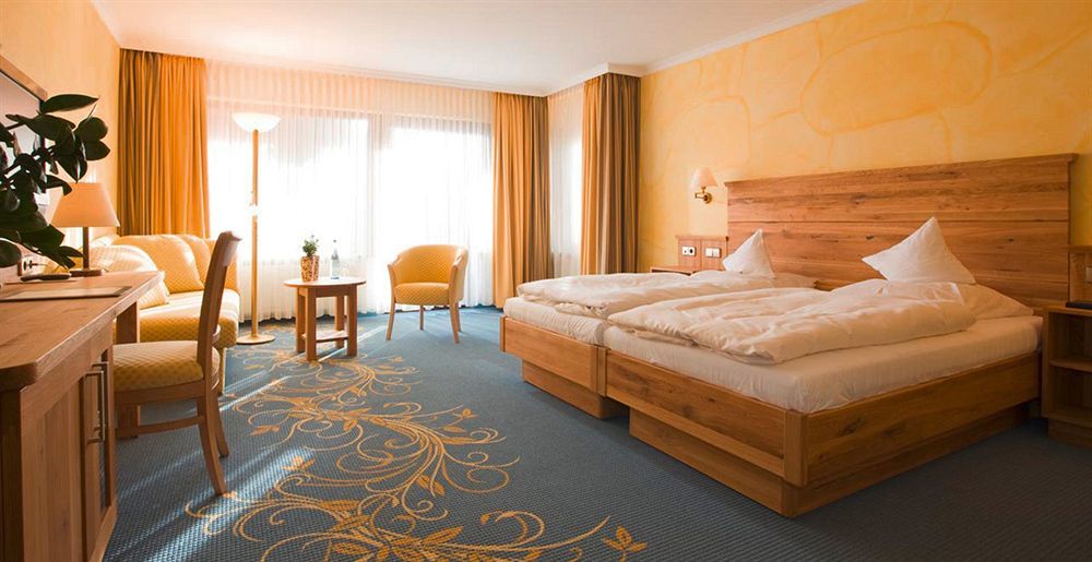 Hotel Ringhotel Moench's Waldhotel 4*